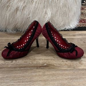 Deep Red Satin Retro Style Pumps